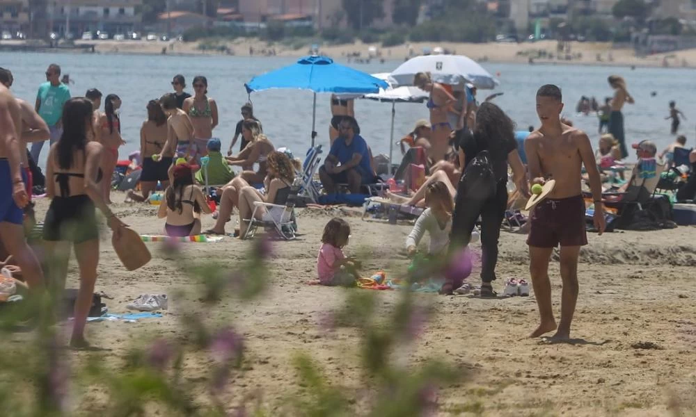 Ανοίγουν το Σαββατοκύριακο οι οργανωμένες παραλίες - Ελεύθερη η μετακίνηση στα νησιά από τις 25 Μαΐου